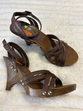 Y2K Bongo Brown Strappy Wedge Sandals